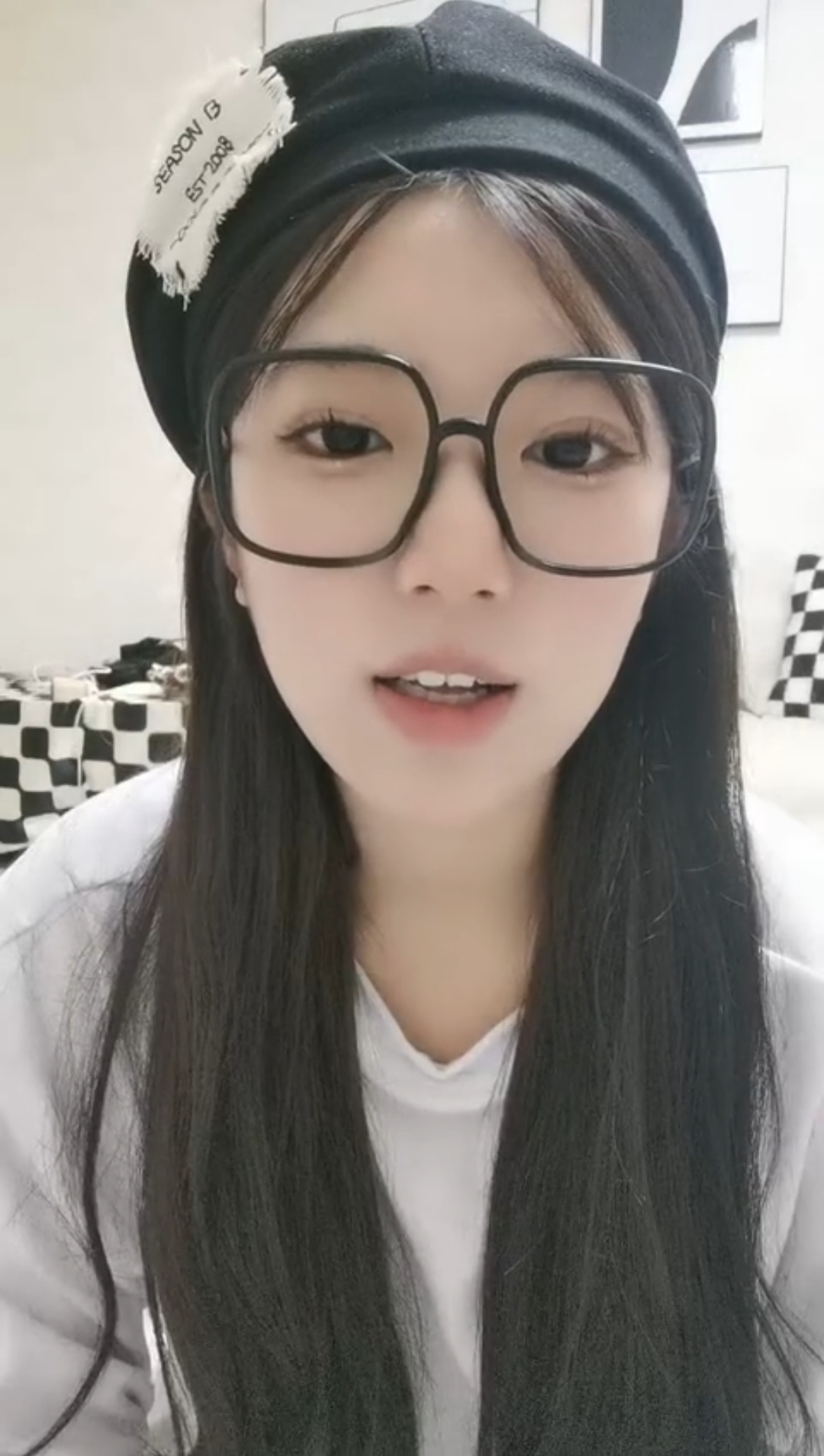 反差婊大学生在线直播